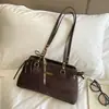 Textura mate simple, un bolso de hombro elegante y con estilo para mujer, perfecto para ir al trabajo en otoño, con un diseño retro y un aspecto chic y discreto