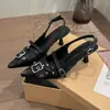 Sandalias de tacón alto plateadas de punta para mujer, nuevo estilo con hebilla de cinturón, verano 2026, elegantes zapatos de tacón alto de punta cerrada estilo coreano