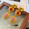 Vintage vintage Aretes Medio Antiguo Marcado Aretes Lujo Ligero Aretes de Botón de Alta Gama Joyería de Industria Pesada Nueva Joyería