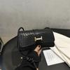 2026 Nova Bolsa Transversal de Ombro Único Elegante e Estilosa, Cor Sólida Chic Retrô Simples Tecida Bolsa de Ombro Único para Axila
