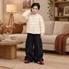Ropa para niños, chaqueta de plumón para niños, nuevo estilo de invierno 2026, prenda superior ligera de plumón de pato blanco, ropa abrigadora para bebés y niños