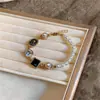 Pulsera y collar de perlas cuadradas con cuentas de lujo ligero estilo francés, cadena para la clavícula de diseño único y exclusivo, conjunto de joyería exquisito y versátil