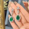 Arete de Gota de Agua Esmeralda de Cultivo de Simulación de Lujo Europeo y Americano con Zircón con Forma de Pera Diamantada Aretes Largos Caibao para Mujer