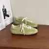 Tênis de treino alemães verdes de sola macia para aumentar a altura para mulheres, novo modelo de verão 2026, finos, respiráveis, sapatos casuais esportivos versáteis