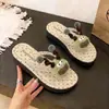 Pantuflas silenciosas y versátiles para mujeres menudas, modelo nuevo para estudiantes, dormitorio, uso doméstico, antideslizantes, resistentes al desgaste, chanclas de ojo de gato