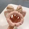 Faixa de Cabeça de Gato com Orelhas de Pelúcia e Laço Xadrez para Lavar o Rosto Desenho Animado de Pelúcia Doce Touca para Máscara Facial