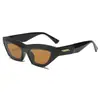 Nuevas Gafas de Sol Triangulares Estilo Ojo de Gato Retro Europeas y Americanas Moda Elegante Sexy Casual Fotografía Callejera Gafas de Sol con Protección Solar