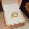 Anillo de Zirconia Chapado en Oro Real para Mujer Diseño de Nicho Sentido de la Personalidad Sentido Avanzado Anillo para el Dedo Apertura Ajustable Anillo de Diamante