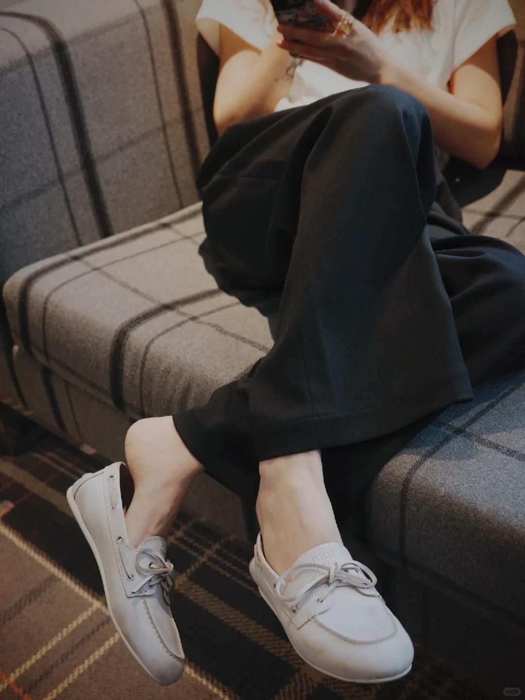 Ootd｜这是一双好看的miu_1_constance_来自