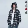Chamarra Camisa con Capucha a Cuadros Estilo Hong Kong para Mujer Otoño 2025 Nueva Holgada Estilo Perezoso de Longitud Media Tops Casuales