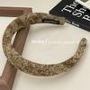 Diadema de esponja de ala ancha de lana con flores gruesas estilo Chanel retro coreano, diadema de presión superior con calavera alta, tocado con horquilla