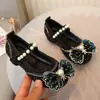 Sapatos Infantis de Velcro com Laço de Pérola e Strass, Fáceis de Calçar e Tirar, Sapatinhos de Couro com Solado Plano, Sapatos de Cristal de Princesa para Meninas
