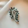 Broche Borboleta de Vidro de Luxo de Alto Padrão Transfronteiriço, Cristal Retro Incrustado com Diamantes, Elegante e Estiloso Broche para Blazer de Terno para Mulheres