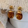 Pendientes Geométricos de Corazón de Amor de Lujo Ligero Maillard de Otoño e Invierno Pendientes Retro Nicho de Sentido de Alta Gama Pendientes Elegantes de Lujo Ligero Europeo y Americano
