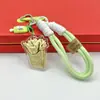 Moda Versátil Hazte Rico Inmediatamente Tesoro Princesa Por Favor Hazte Rico Llavero Creativo Colgante para Bolso Artículo de Moda
