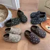 Zapatos Birkenstock de lana con suela gruesa y estampado de lunares estilo francés para niñas, nueva colección otoño/invierno 2026, con hebilla de cinturón y tacón oculto, estilo casual versátil
