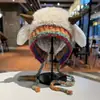 Chapéu de Pelúcia com Orelhas de Cordeiro Fofo para Mulheres Inverno 2025 Novo Outono e Inverno Proteção Quente para Orelhas Chapéu de Lã Chapéu de Tricô de Inverno