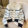 Suéter de Moda Suelto Juvenil Otoño/Invierno 2026, Cárdigan de Punto Rayado Vintage con Cuello Redondo, Suéter Versátil de Alta Gama