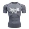 Teum Export Camiseta de Manga Corta con Cuello Redondo Estampada de Secado Rápido de Compresión para Hombre Y2K Ropa Interior Base para Correr Entrenamiento de Fitness Body