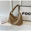 Bolsa Retrô Feminina Outono e Inverno Novo Estilo Simples High-End Bolsa de Ombro Grande Capacidade Roupa de Trabalho Versátil Transversal Tote Bag Macia