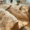 Nuevo juego de ropa de cama de cuatro piezas de grado A, 100% algodón, cepillado y engrosado, para uso doméstico, con un diseño simple y versátil