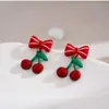 Brinco de clip de alta qualidade Série Chá brincos com laço vermelho design especial de nicho Brincos de cereja sem furo