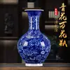 Vaso Pequeno de Porcelana Azul e Branca Antigo Jingdezhen Cerâmica Clássica Chinesa Arranjo de Flores Sala de Estar Gabinete de Vinho Sala de Chá Ornamentos