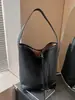 2026 Bolso de Axila de Gran Capacidad Nuevo Bolso Cubo Retro de Gamuza Bolso de Hombro Simple para Mujer Bolso Tote de Moda