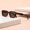 Gafas de Sol Cuadradas Pequeñas Marco Retro Europeo y Americano 2026 Nuevas Sencillas de Alta Gama Moda Gafas de Sol para Mujer