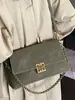 Bolsa de Ombro de Aparência Sofisticada Estilo Coreano para Mulheres Nova Moda Primavera 2026 Estilo de Nicho Retrô Bolsa de Ombro Único Transversal