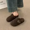 Chinelos Birkenstock cinza estilosos e modernos, sem cadarço, com sola grossa, para mulheres, novo estilo outono e inverno de 2026, tamancos fechados com forro de pelúcia