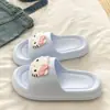 Pantuflas de verano para mujer, lindo diseño de gato blanco y rosa, a la moda para usar en interiores y exteriores, suela gruesa de EVA, sandalias ligeras y duraderas