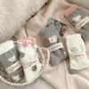 Calcetines Zhuji Otoño e Invierno Espesos Calientes de Lana Australiana para Mujer, Calcetines Largos Lindos de Dibujos Animados, Venta al por Mayor desde el Fabricante