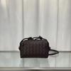 Bolsa feminina pequena quadrada, de couro legítimo, transversal, de um ombro, para celular, com câmera, com design de nicho