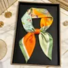 Pañuelo de Seda Artificial Estilo Primavera y Verano para Mujer, Estampado Colorido Estilo Pintura al Óleo, Pañuelo Cuadrado Pequeño, Artístico, Fresco, Pañuelo Decorativo de Cuello de Gama Alta