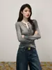 Camiseta Henley de Manga Larga Ajustada para Mujer, Nuevo Estilo Primavera/Otoño, Cuello V Semiabierto, Botonada, Ceñida en la Cintura, Top Elástico Base