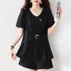 Ropa para Mujer Tallas Grandes para Chicas Gorditas, Nuevo Estilo de Verano, Elegante Cuello en V, Hebilla Metálica, Corte Holgado, Cubre Barriga, Camisa Top de Manga Corta Adelgazante