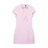 Comércio eletrónico transfronteiras: Vestido feminino curto ajustado da moda estilo europeu e americano com poás e detalhe de laço 223777