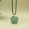 Colgante Pequeña Manzana de Jade Dorado de Xinjiang, Colgante de Manzana con Flor de Durazno Incrustada de Jade Dongling, Colgante de Jadeíta para Hombres y Mujeres, En Stock