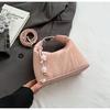 Bolso de Diseño de Nicho Pequeño para Debajo del Brazo para Mujer 2026 Nuevo de Moda Versátil Bolso de Hombro Elegante Bolso Cruzado