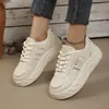 Zapatos Casuales para Mujer Estilo Campus 2026 Suela Gruesa Superficie de Cuero Resistente a la Suciedad Más Terciopelo Zapatos de Plataforma Zapatos para Chicas Jóvenes Tienda Física Compra al por Mayor