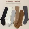 Calcetines Altos para Niños Sin Costuras Calcetines de Uniforme Estudiantil Calcetines para Niños Gris Oscuro Blanco Calcetines Altos hasta la Rodilla para Niñas