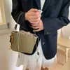 Bolsas Populares Quentes Deste Ano para Mulheres 2025 Nova Moda de Verão Design de Nicho Retrô Bolsa Transversal Bolsa de Ombro Bolsa Saco