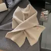 Bufanda Elegante de Punto Cruz Bordada con Flores Cálidas y Blancas para Mujer en Otoño e Invierno, de Gama Alta, Cálida y Versátil