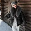 Casaco de Algodão Estilo Coreano 2025 com Gola Grande de Pelo para Mulheres, Jaqueta de Inverno Espessa Curta Nova e Fashion