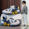 Novos Sapatos Quentes Infantis Outono/Inverno, Sapatos Casuais Masculinos com Cabedal de Couro e Solado Macio Aveludado, Sapatos Femininos Versáteis e Funcionais da Moda