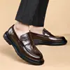 Comercio Exterior Venta al por Mayor Zapatos de Cuero de Moda para Hombre, Tendencia Primavera y Otoño Versátiles Transpirables Suela Suave Slip-On Zapatos Casuales de Cuero para Hombre