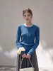 Blusa de tricô azul versátil estilo francês com gola Henley de manga longa para mulheres, moderna e retrô, com corte justo, perfeita como peça de base para o início do outono.