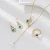 Conjunto de Brincos Redondos de Crisântemo e Trevo de Quatro Folhas Europeu e Americano Conjunto de Joias Fashion Banhado a Galvano com Pedras Preciosas Embutidas Nicho de Luxo Leve