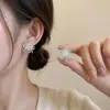 Pendientes de cristal de fuegos artificiales brillantes, estilo francés, ligeros y lujosos: un diseño único y elegante con un toque de alta gama, perfectos para añadir un toque de elegancia a tu look
